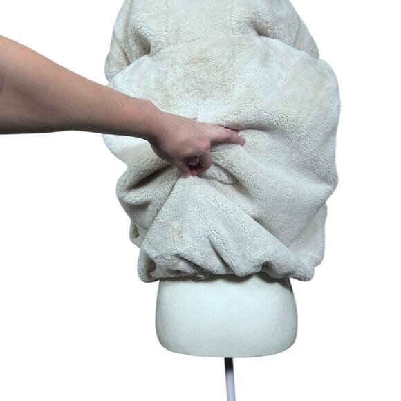 Zara Women's Cream Plush Faux Fur Hooded Vest with Zipper - Size XS - Picture 5 of 8